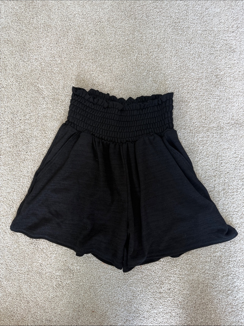 Aritzia Wilfred Free Black Shorts